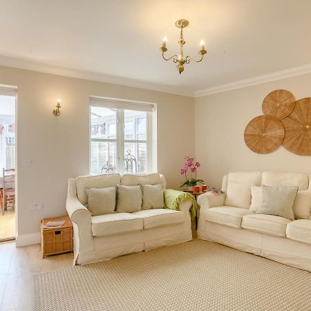 2 Oaklands Cottage โฮลท์ ภายนอก รูปภาพ