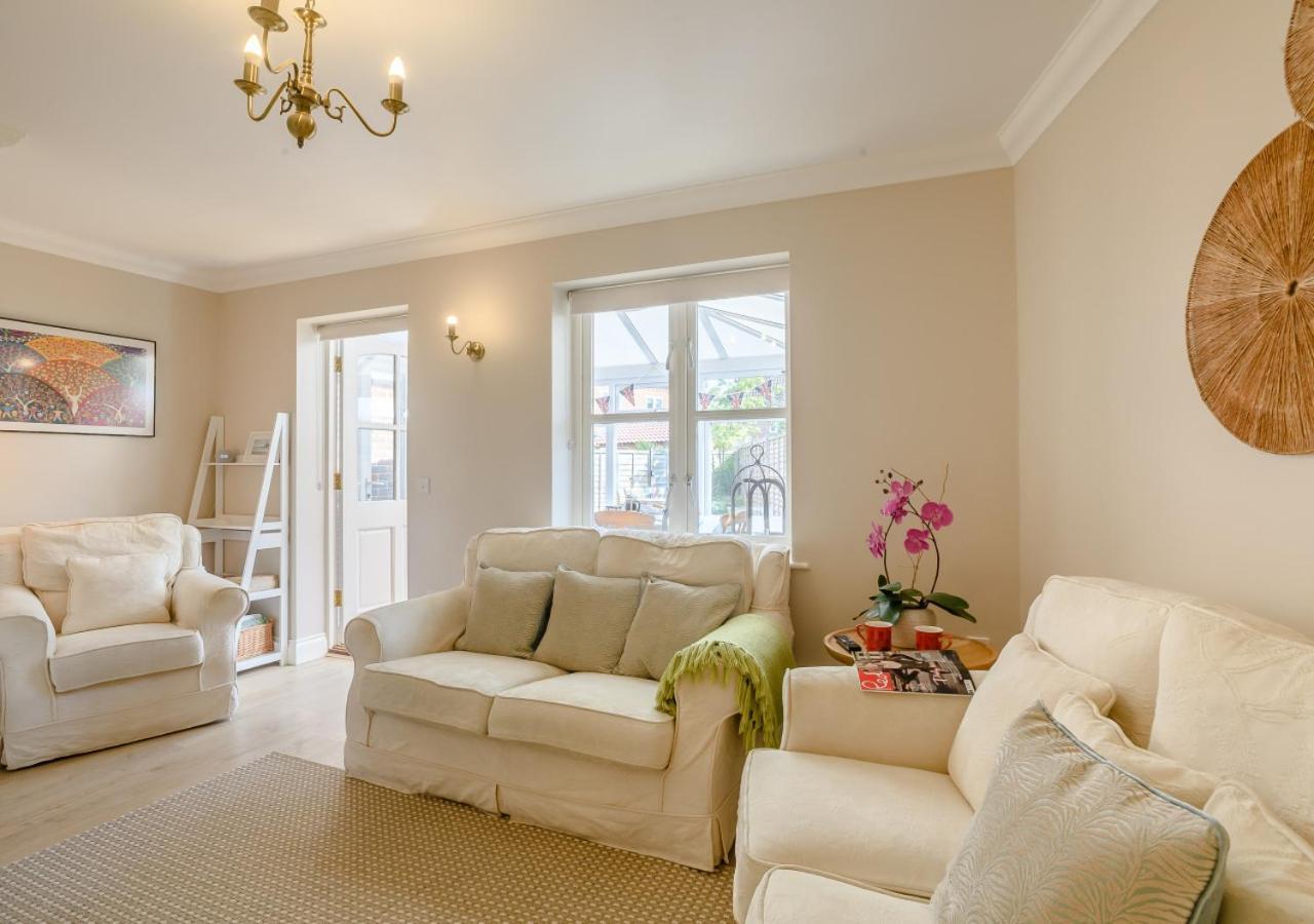 2 Oaklands Cottage โฮลท์ ภายนอก รูปภาพ